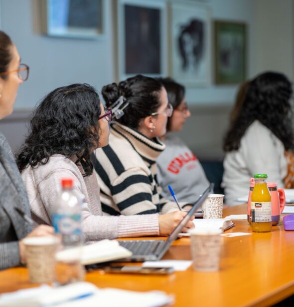 Focus Group. Empleadores y Egresados/as
